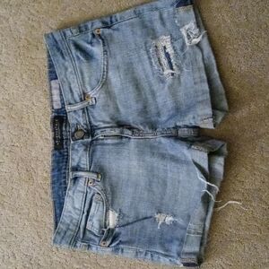 AEROPOSTALE MIDI DISTRESSED SHORTS